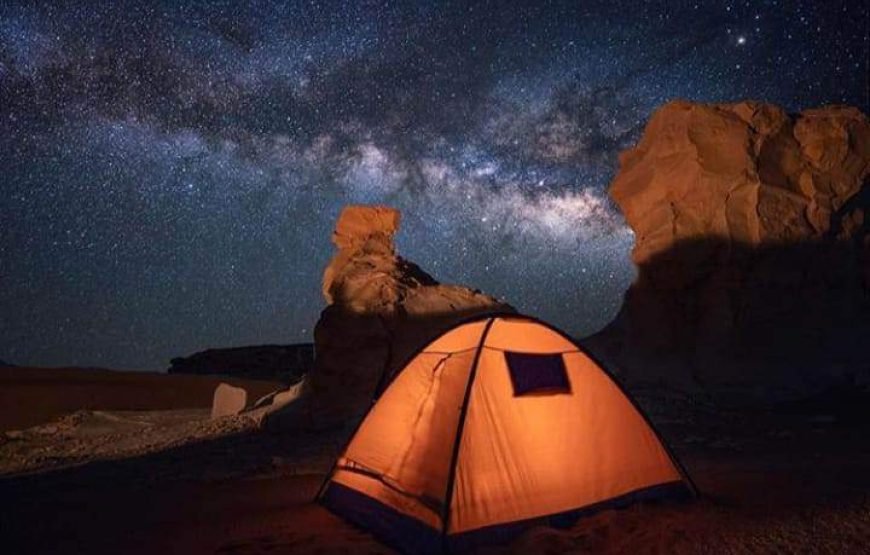 White Desert Safari Tour by 4×4 Around Black and White Desert