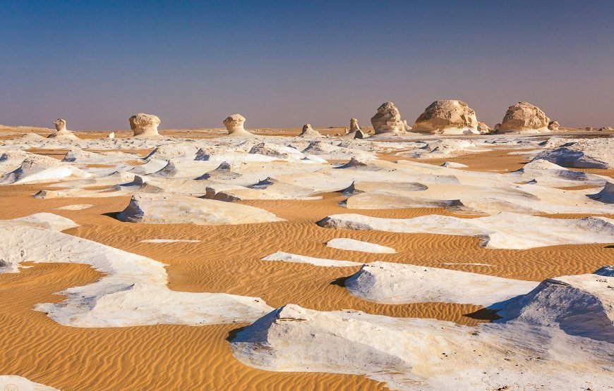 White Desert Safari Tour by 4×4 Around Black and White Desert