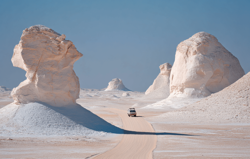 White Desert Overnight tour from Cairo